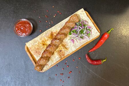 Люля-кебаб из говядины и свинины