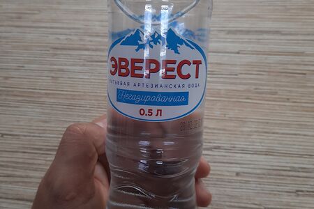 Вода Эверест без газа
