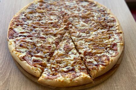 Пицца Ветчина с беконом