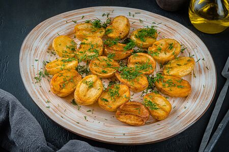 33. Картофель молодой с зеленью