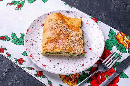 Пирог со шпинатом и сыром