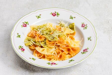 Цветные макарошки-бабочки