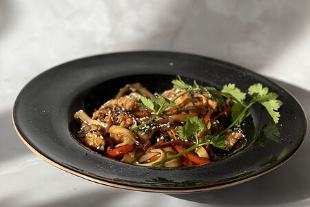 Wok c курицей