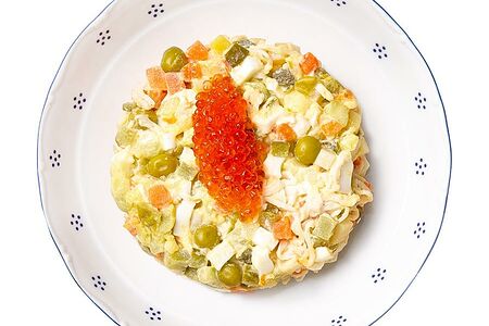 Оливье с крабом и икрой