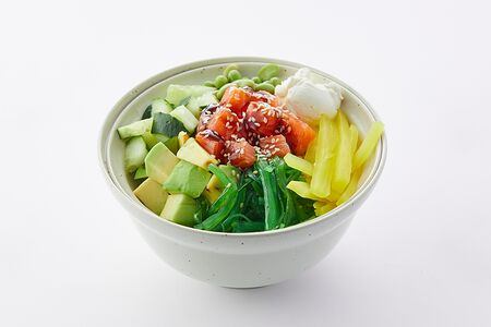 Боул с лососем и спайси соусом