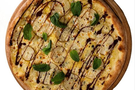 Пицца с грушей и горгондзоллой