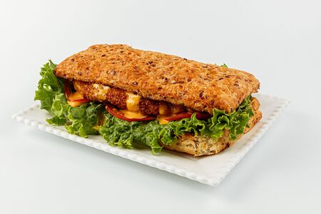 Слойка с хрустящим цыплёнком и кремом из чеддера