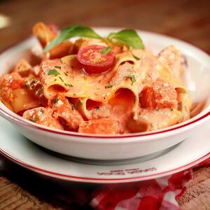 Паппарделле с лососем