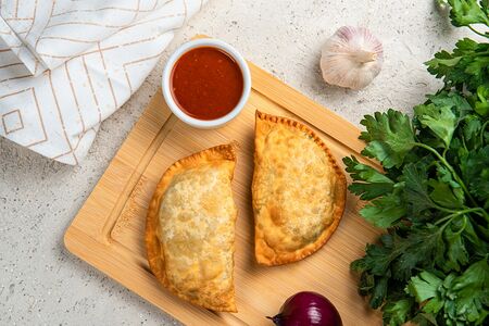 Чебуреки с сыром 2шт