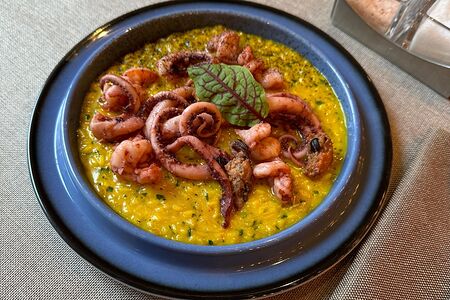 Ризотто с шафраном и морепродуктами