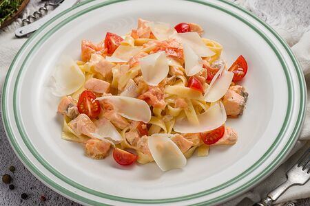 Паста с лососем