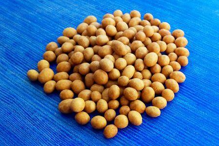 Орешки в глазури