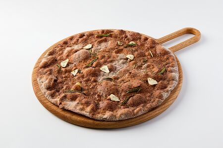 Ржаная Фокачча с розмарином и чесноком
