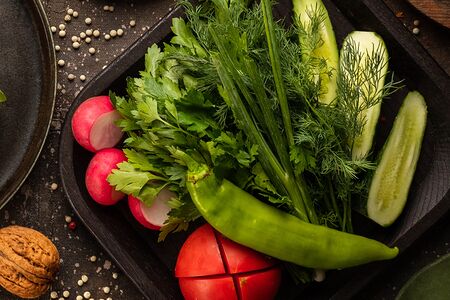 Букет из свежих овощей и зелени