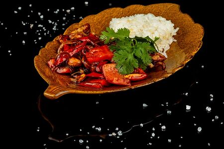 Курица с кешью