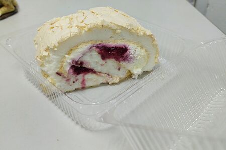 Меренговый рулет