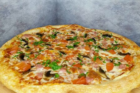 Пицца Ветчина с грибами