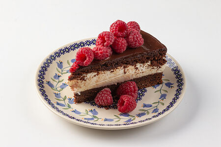 Торт пломбир с малиной