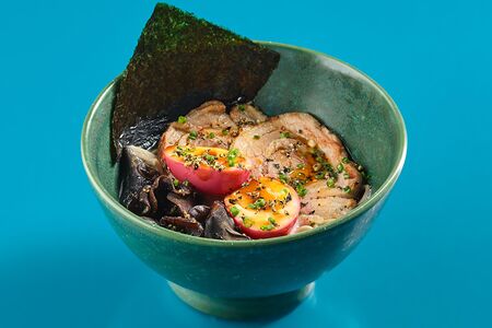 Рамен со свининой