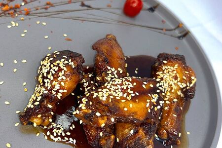Крылышки в медово-соевом соусе