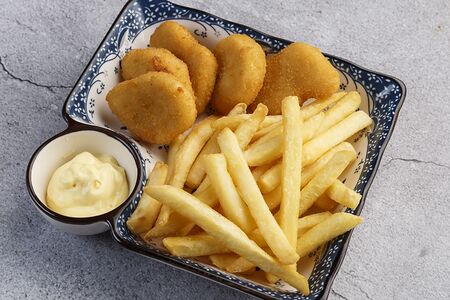 Наггетсы с картофелем фри