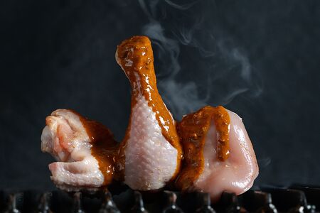 Куриное мясо (филе бедра, голень, крылышки) маринованное