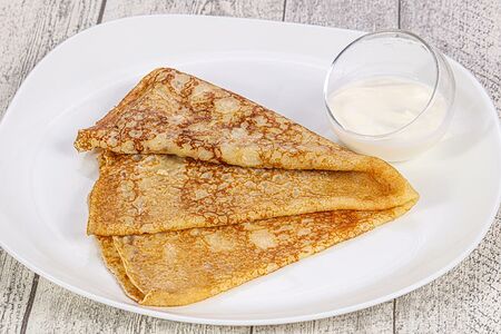 Блин со сметаной