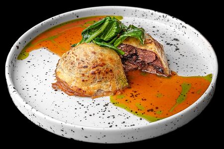 Мясной пирог с черносливом