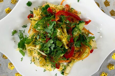 Салат из пекинской капусты