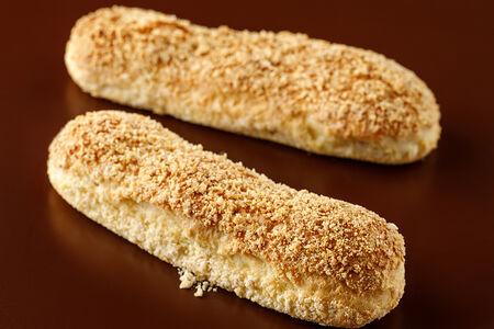 Эклер ванильный