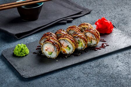 Ролл темпура с креветкой