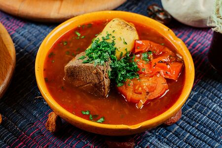 Хашлама с говядиной и болгарским перцем