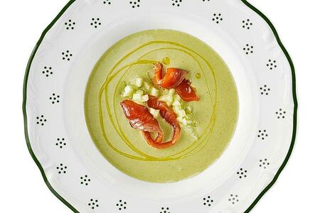 Холодный летний суп с форелью