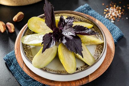 Малосольные огурцы