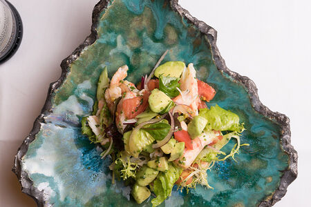 Салат краб / авокадо / помидоры