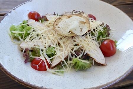 Цезарь с курицей