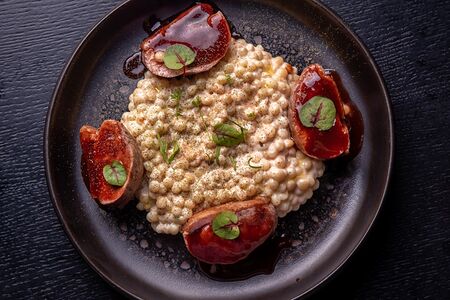 Утка со сливочным птитимом