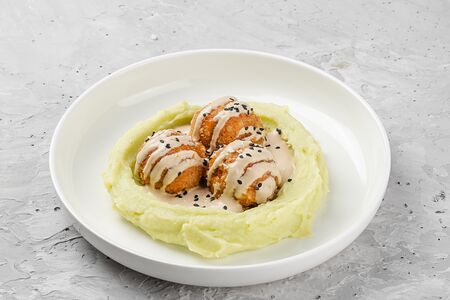 Пончики с лососем