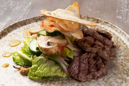 Стейк-Салат