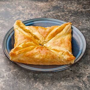 Хачапури из слоеного теста