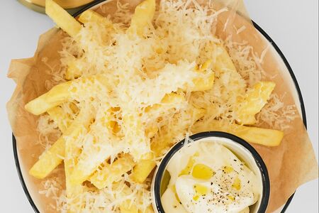 Картофель фри с пармезаном