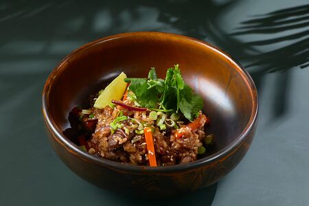 Рис с говядиной и тайским соусом