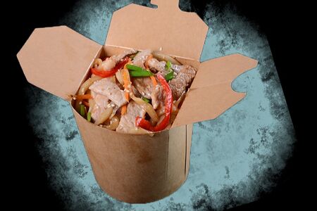 Удон со свининой