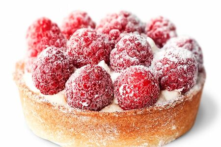 Тарталетка с малиной