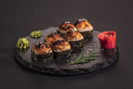Роллы, запечённые с угрем и лососем