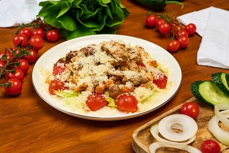 Салат Цезарь с курицей