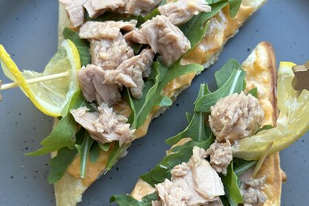 Венская вафля Тунец и руккола