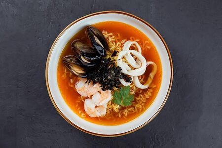 Рамен с морепродуктами