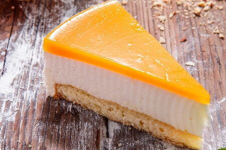 Манговый торт