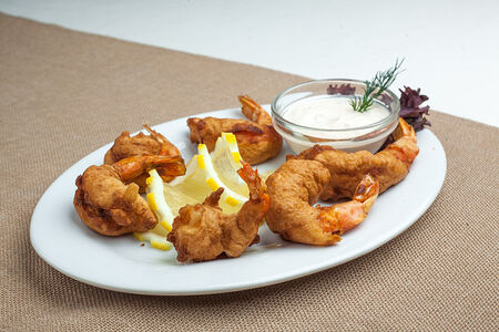 Тигровые креветки в кляре